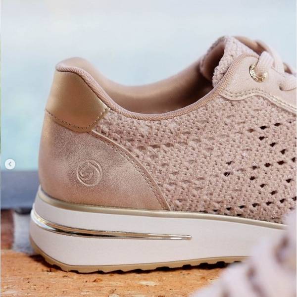 Baskets pour femme mi saison Toulouse Centre Place Dupuy
