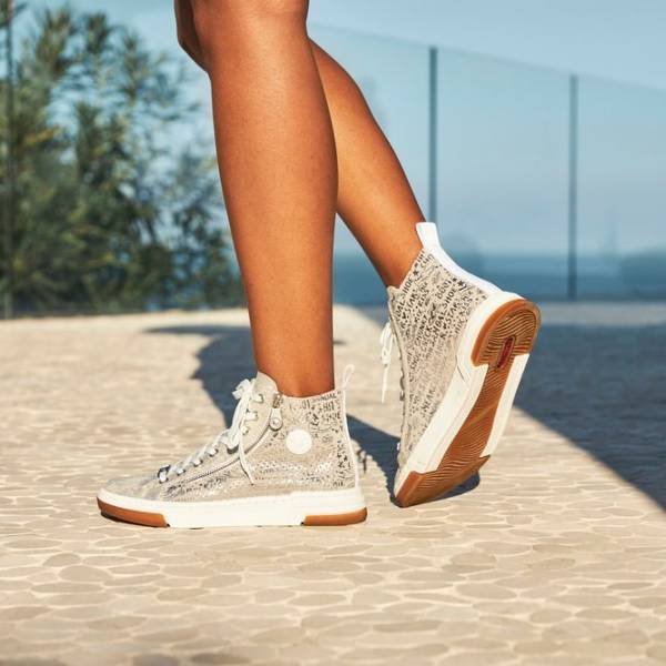 Baskets montantes couleur argenté Rieker disponibles à Toulouse